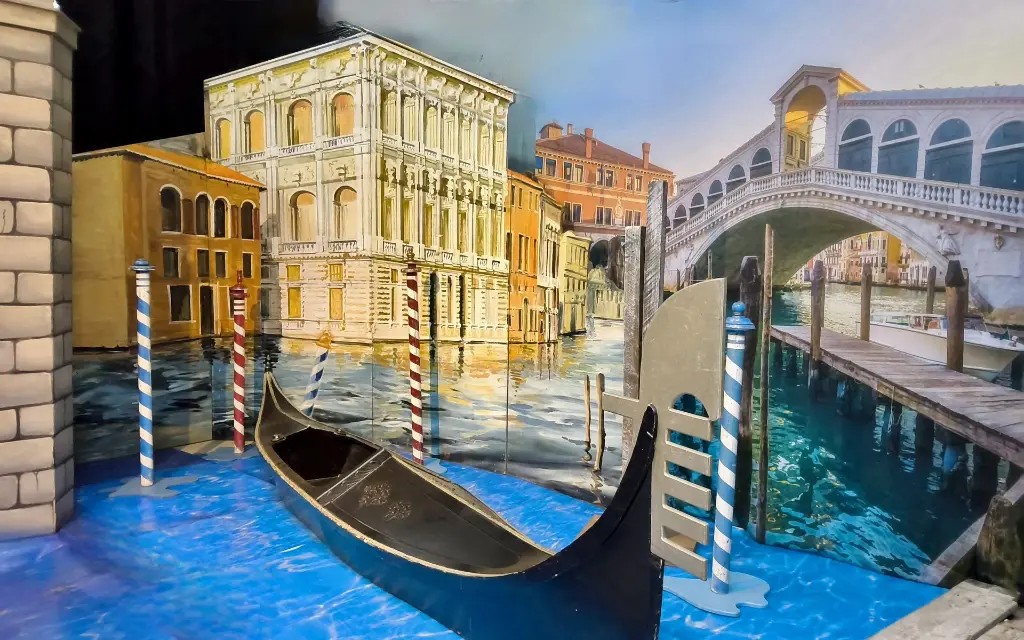 Screen, of a  Venetian  Palazzo