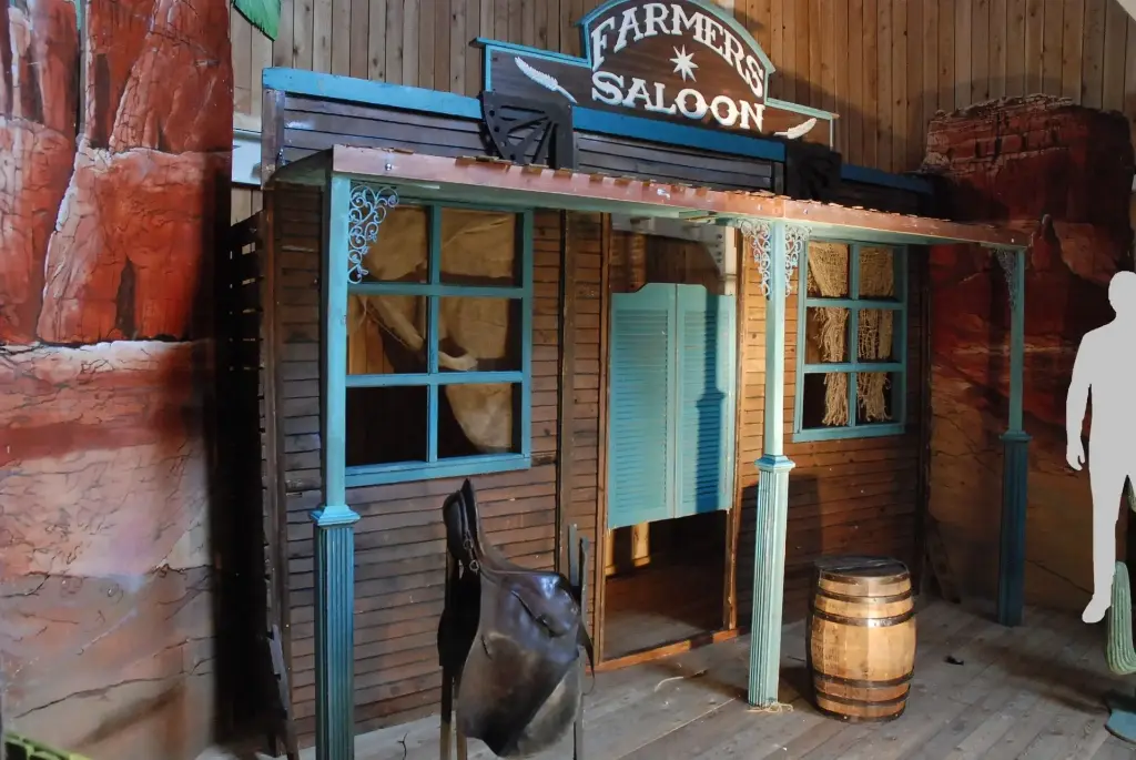 Saloon  Farmers