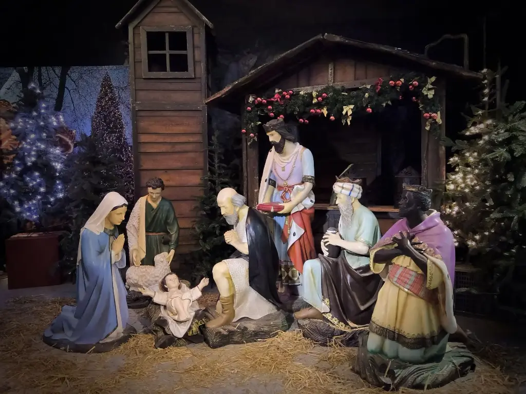 Joseph   Christmas    Nativity Scene 