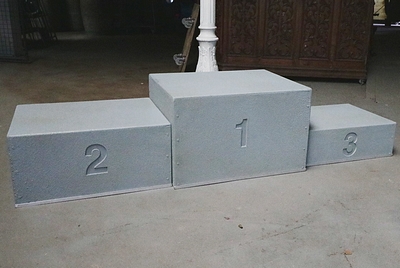 Medal Podium in gray
