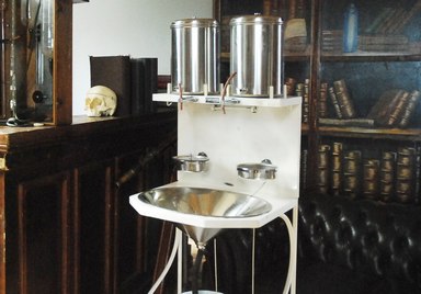 Sink ,  Rollable for in a Laboratory