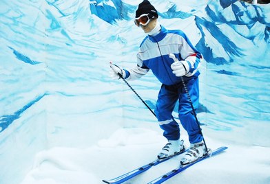 Skier to hang (jumping) or stand