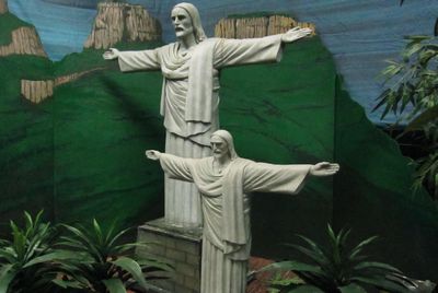 Cristo Redentor, Large