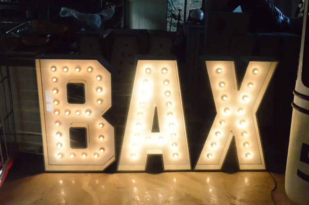 Show Letter ""A"" ,  220v