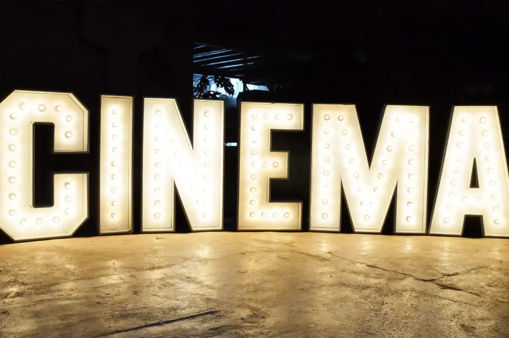 Show Letter "E" ,  220v