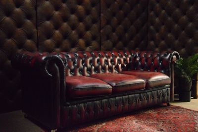 Chesterfield    Bench   Wine Red