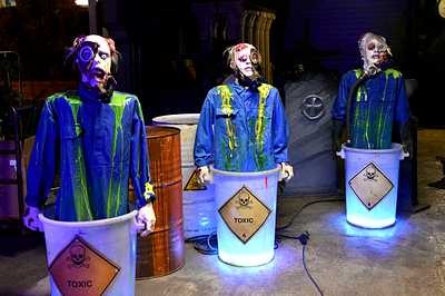 Chemically Treated Zombie in Barrel 220v