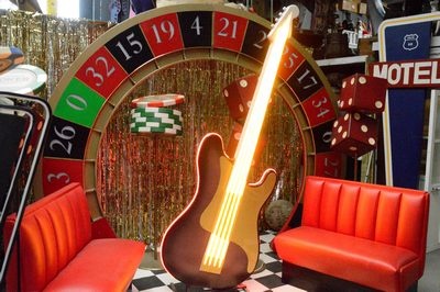 Guitar with LED-neons 220v