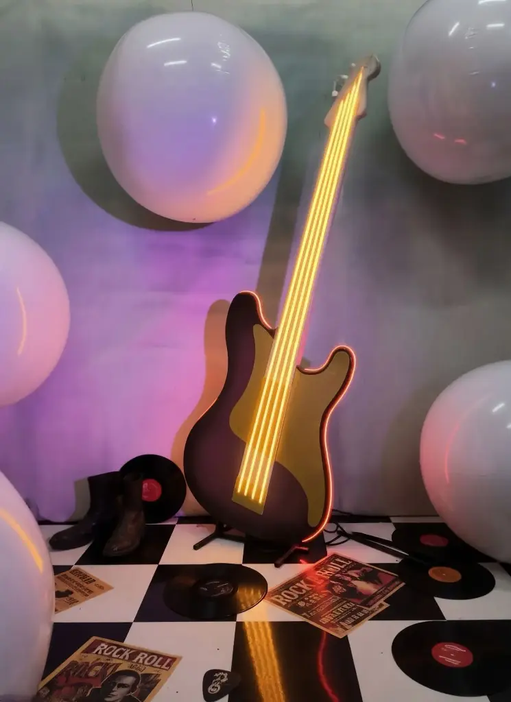Guitar with LED-neons 220v