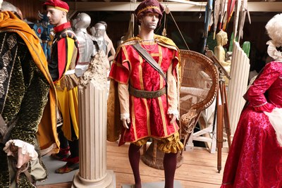 Romeo, Italian Nobelman wth.Rapier