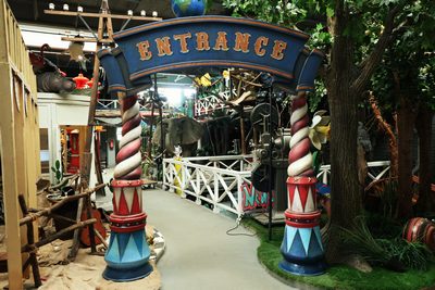 Panel "Entrance" in Blue