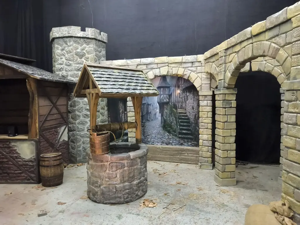 Castle  New  Stone  Arch