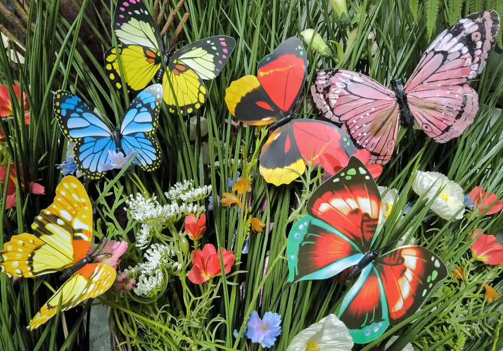 Sale Butterfly on a Clip 5pc