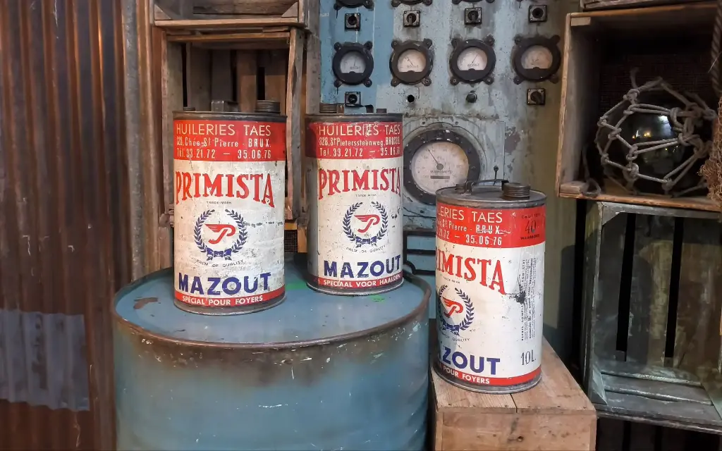 Can   "Mazout"  set of  3 pcs.
