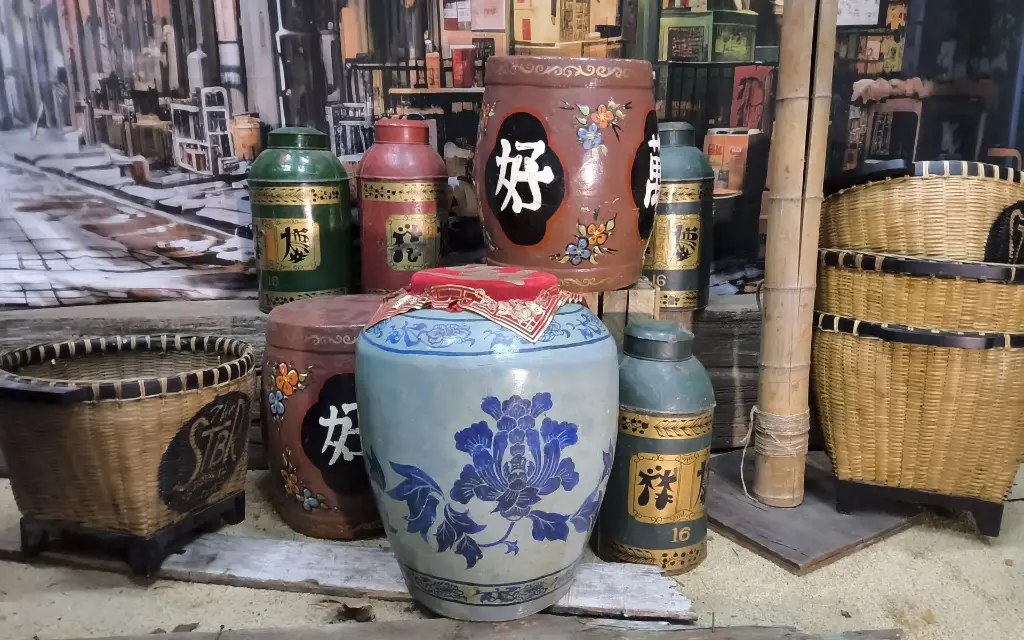 Chinese Vase   Blue
