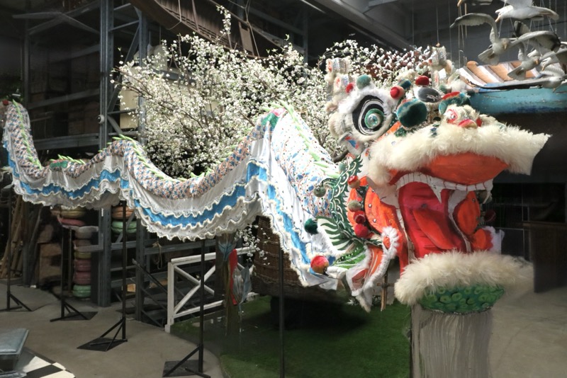 Dragon  White  (hanging)