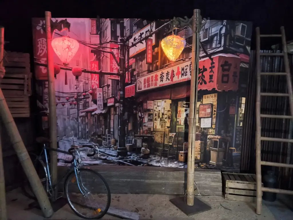 Lampion on post . 220v