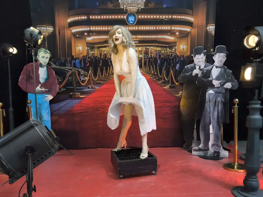 Marilyn Monroe 220v