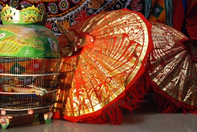 Parasol, Red-, Black- or  Wine Red- & Gold S