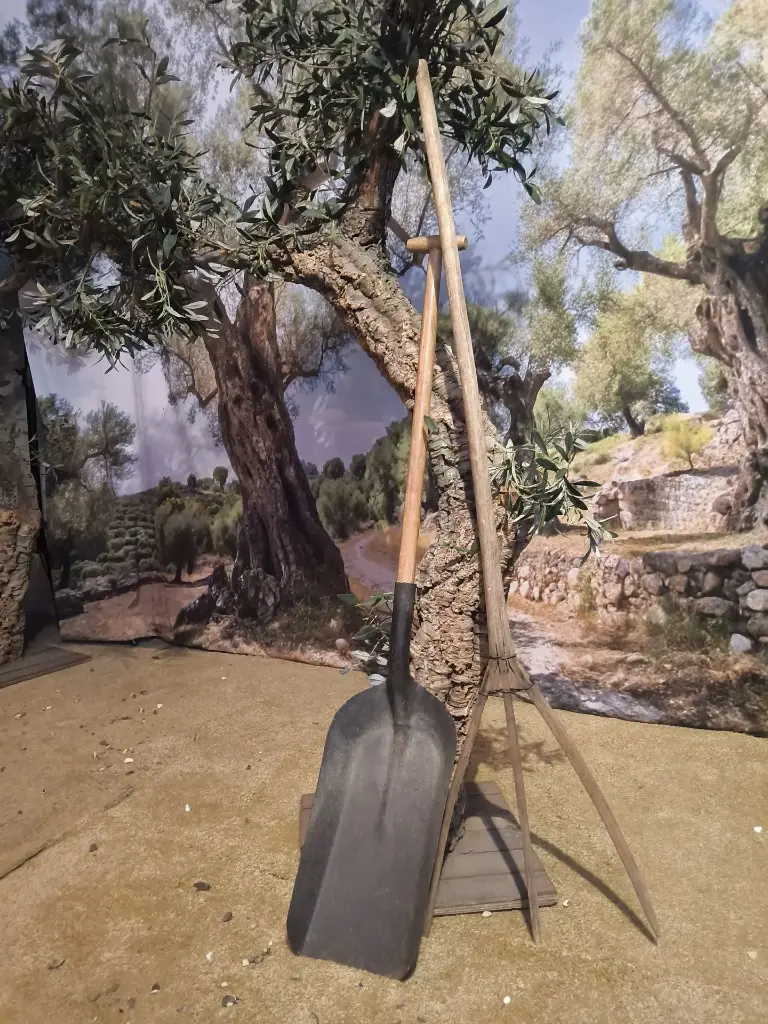 Spade/Shovel for Coal