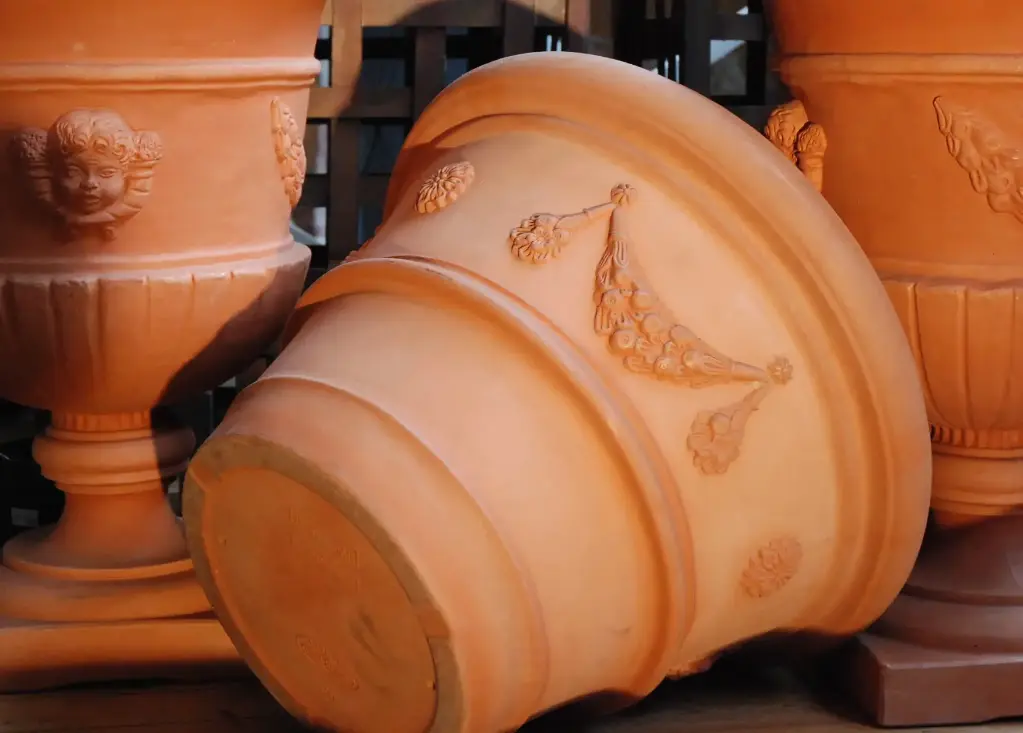 Vase, terra-cotta, conical, pot