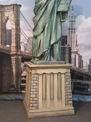 Statue of Liberty  Pedestal/Basis  for-
