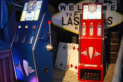 Jackpot  Slot Machine, in Red or Blue 220v