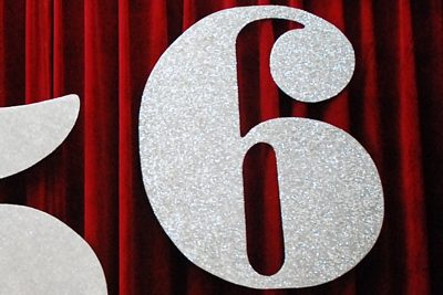 Cipher "6" or "9" glitter