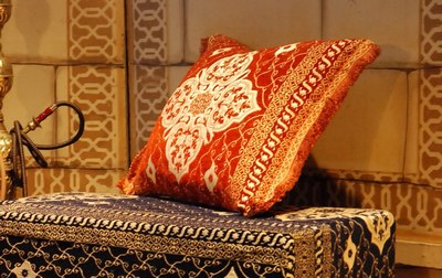 Cushion, blue or red Oriental