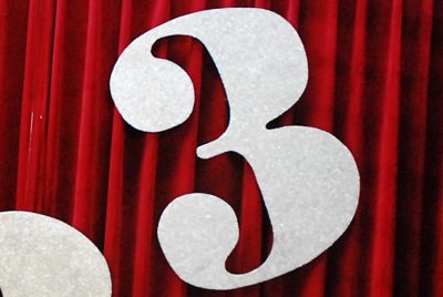 Cipher   "3"   in  Glitter