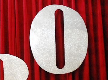 Cipher  "0"  in  Glitter