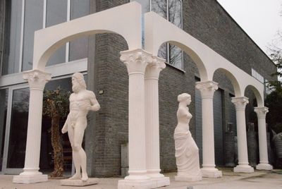 Romeinse Boog , voor op Ionische Zuilen 