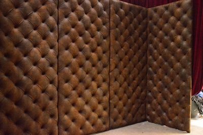Screen  Upholstered  Chesterfield  leather  a pc.