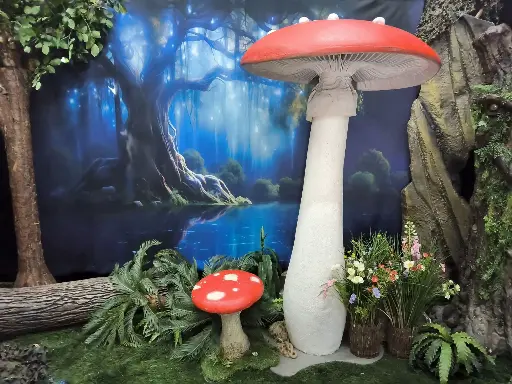 Mushroom, Red with dots, Medium-Large