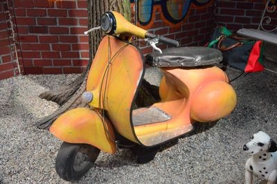 Italian Scooter  statue