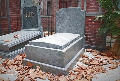 Grave in blue stone Plain