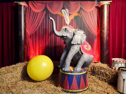 Circus    Drum Podium