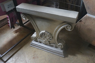 Table Paw/Foot  Roman in Gold