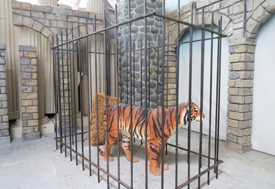 Fence, Iron Plain a pc.