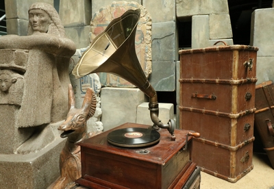 Gramophone  HMV