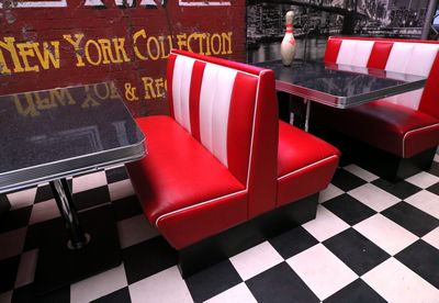 American Diner, Double Sided Bench Red/White striped