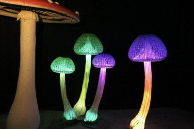 Mushroom  Medium wth. Lights  220v