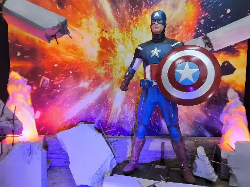 Captain America Super Hero statue 