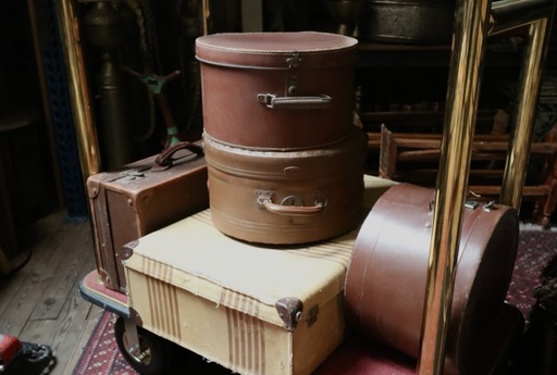 Round  Hat Box.