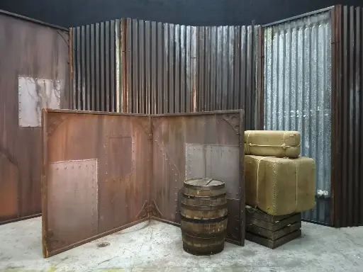 Wall  Half  Iron Steelplated Rusty  a pc.