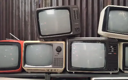 Retro    Television     a pc.