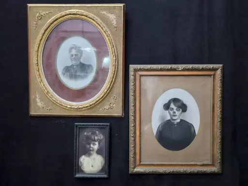 Three Portraits  Horror