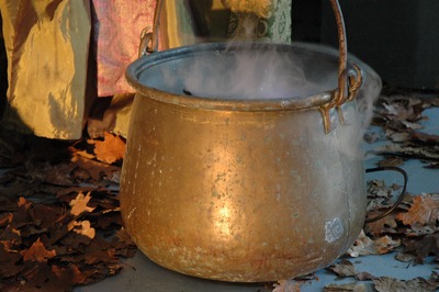 Cauldron with artificial smoke