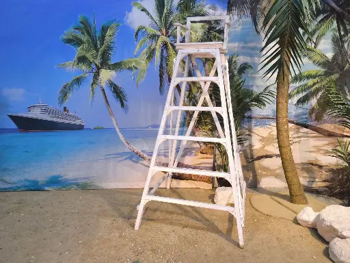 Chair      Baywatch  /  Lifeguard