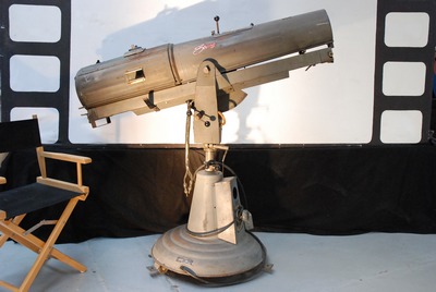 Following spot, antique